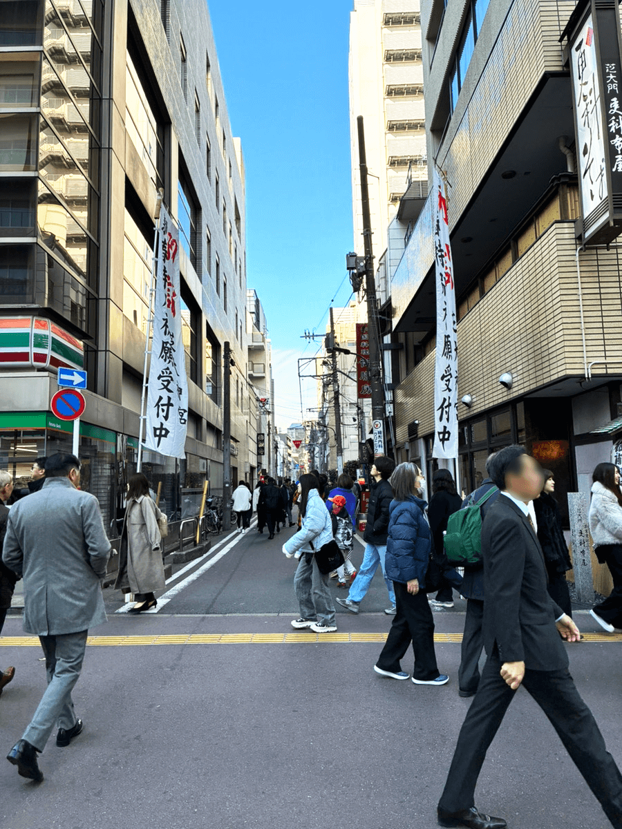 港区のプリント基板設計会社 アートワーク設計 参拝　通りの風景